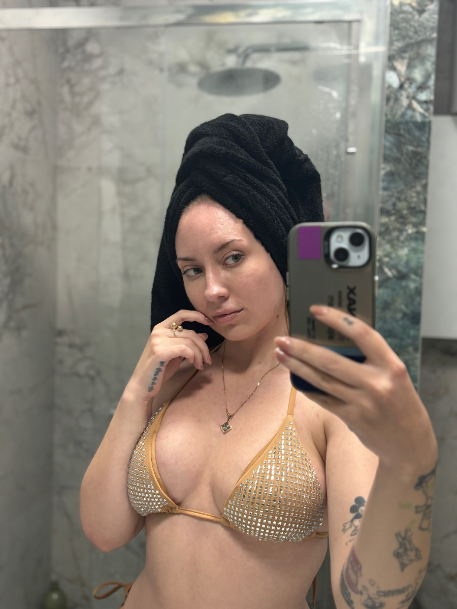 Nude girl KateV in Abu Dhabi