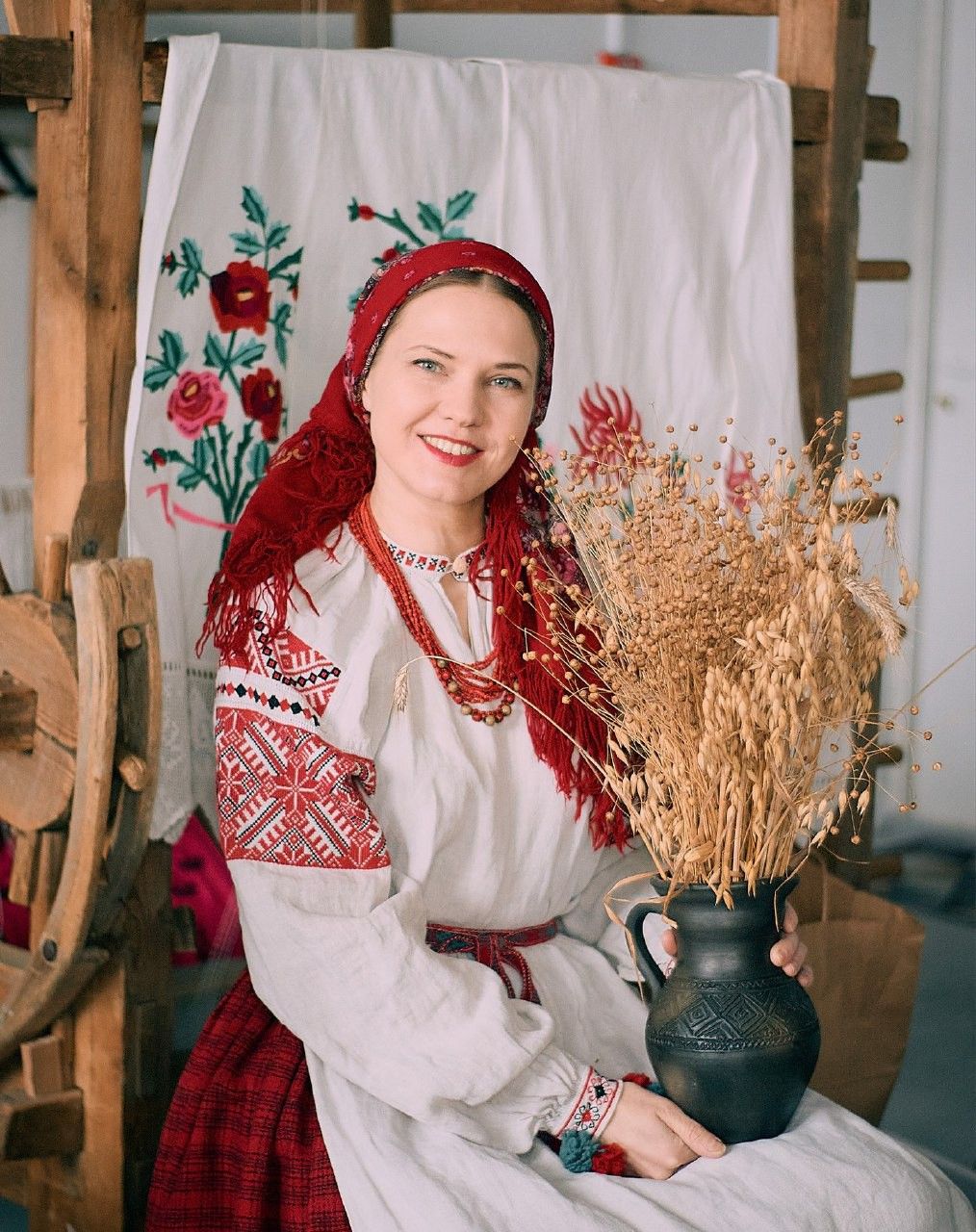 Women in Slavic costumes in Abu Dhabi