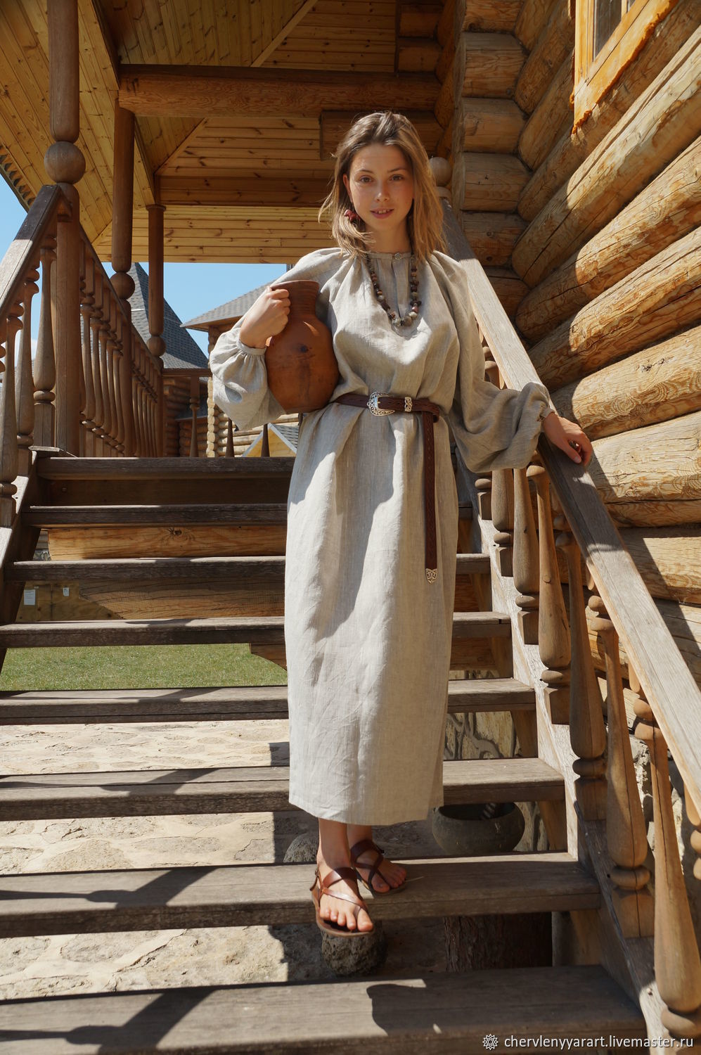 Girls in Slavic costumes in Abu Dhabi