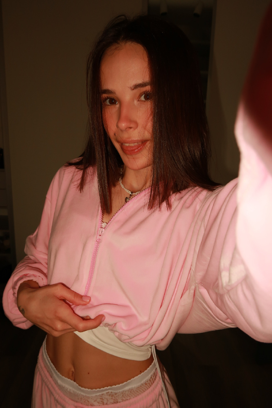 Tina brings the glow — live moments in Abu Dhabi